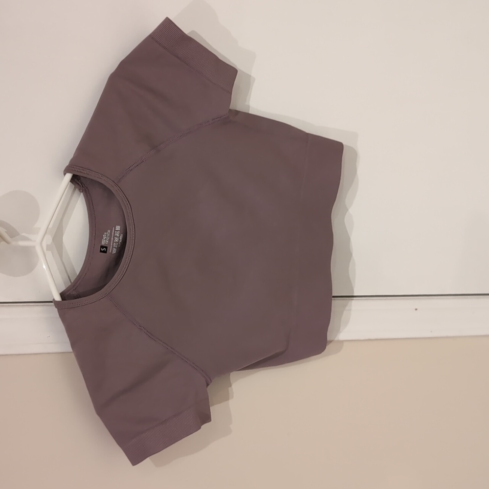 Cropped tops